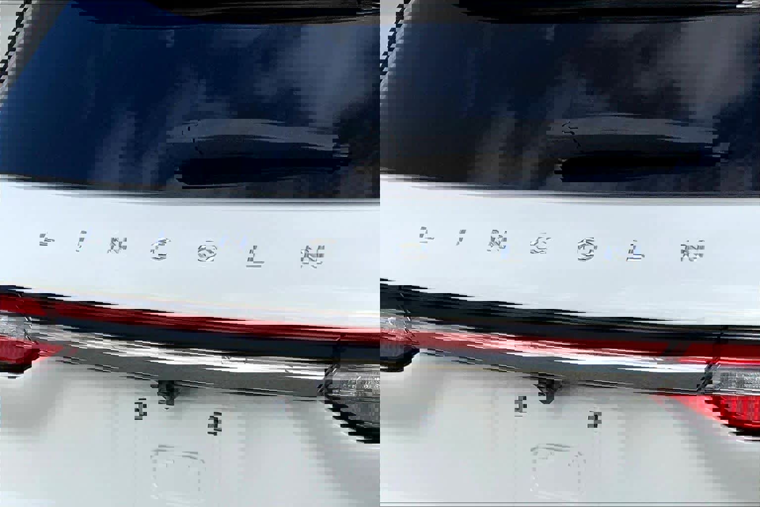 Used 2020 Lincoln Corsair Reserve image 27