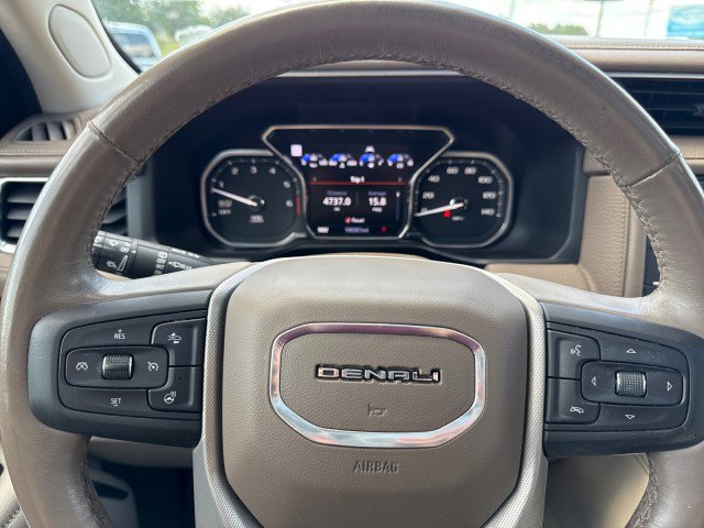 Used 2021 GMC Yukon XL Denali w/ Denali Premium Package image 35