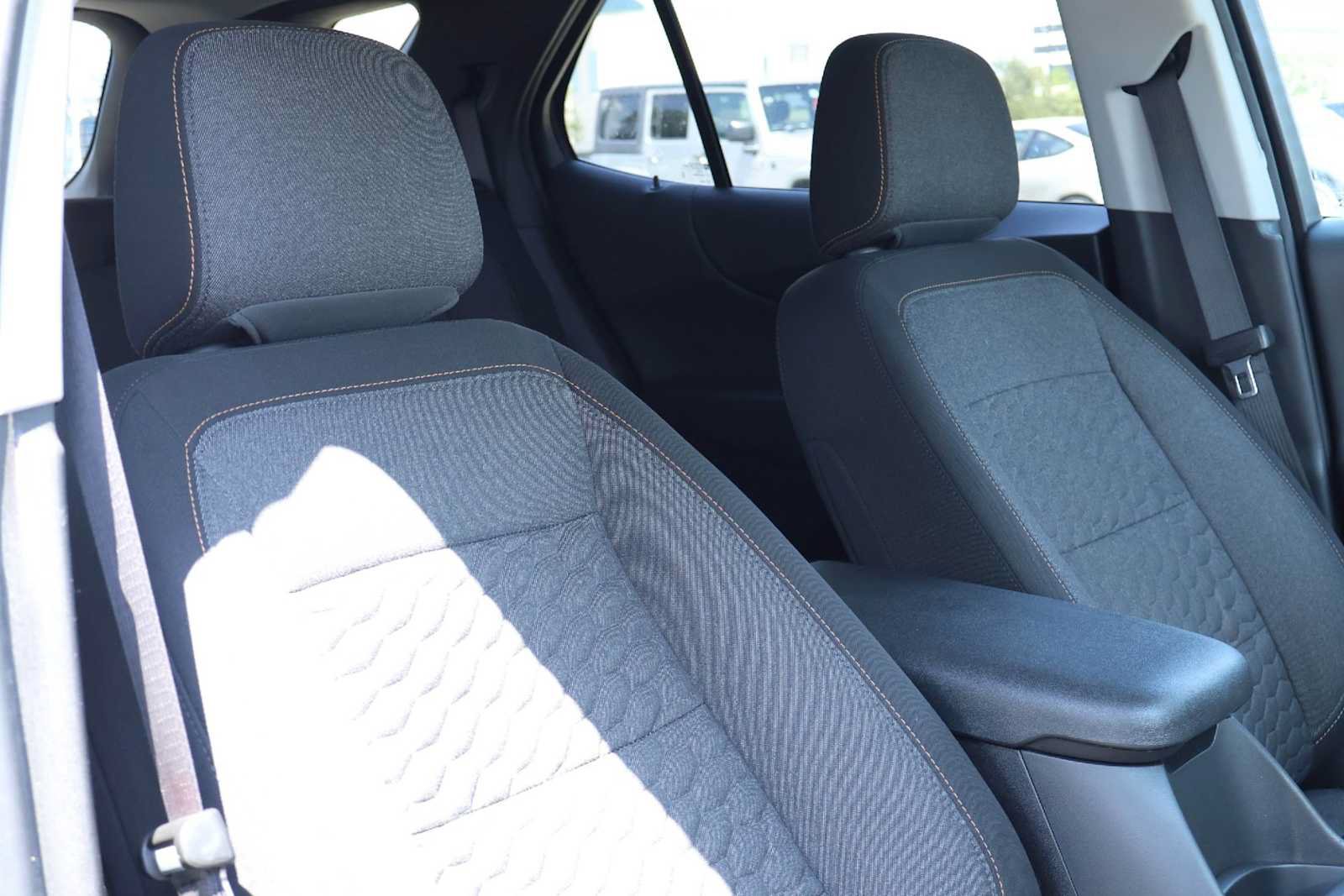Used 2021 Chevrolet Equinox LT AWD/4WD image 14