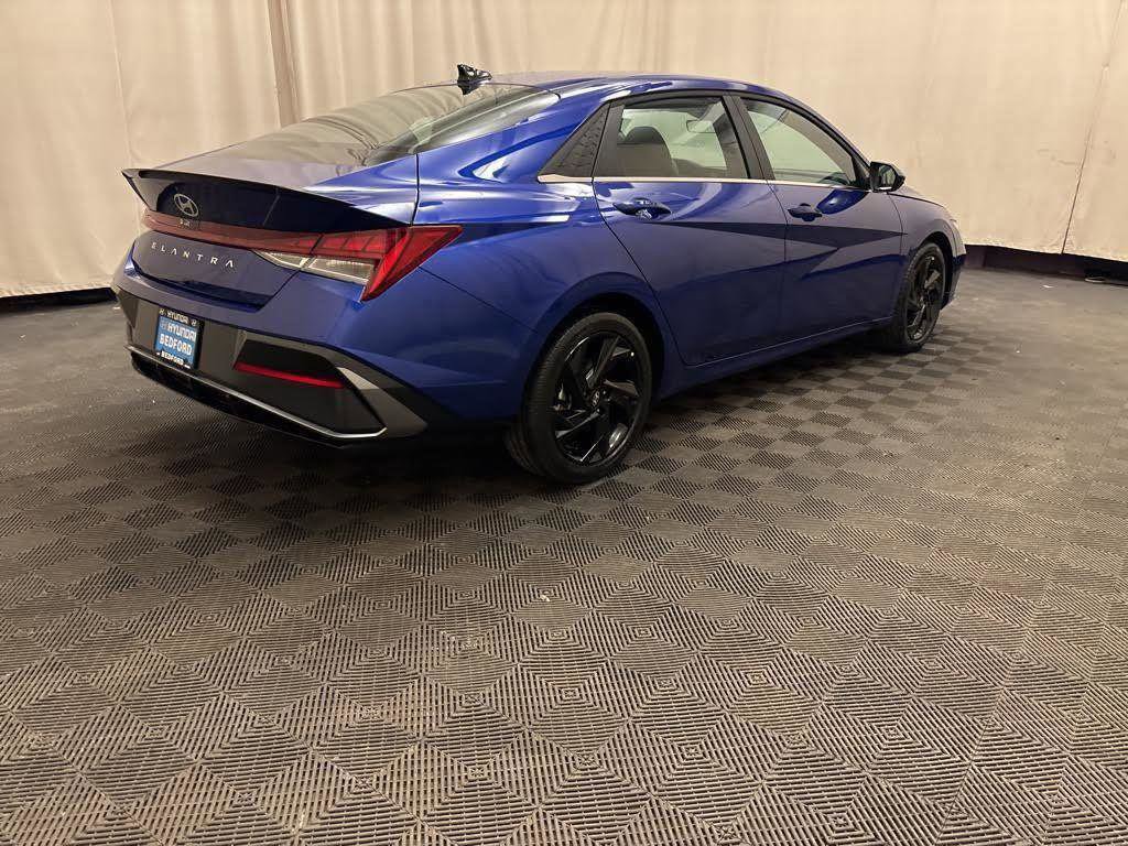 New 2026 Hyundai Elantra Sport FWD image 5
