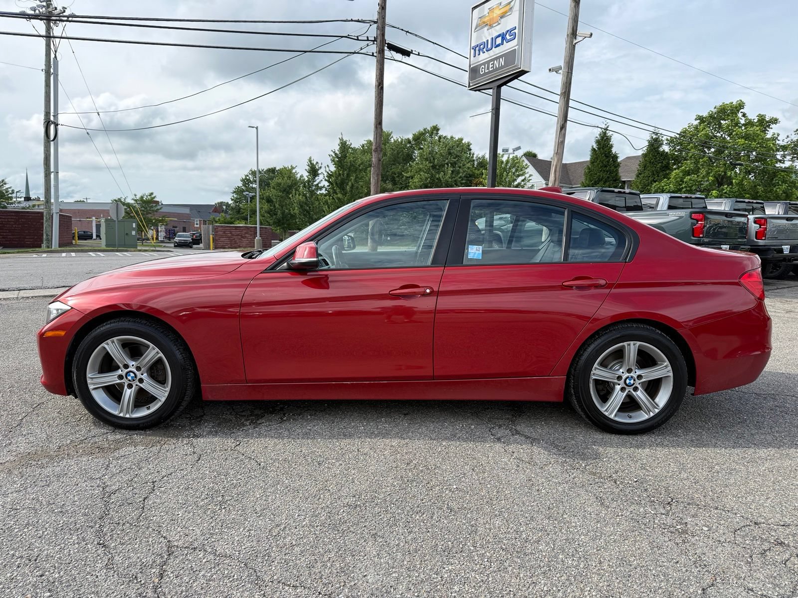 Used 2015 BMW 320i xDrive Sedan AWD/4WD image 4