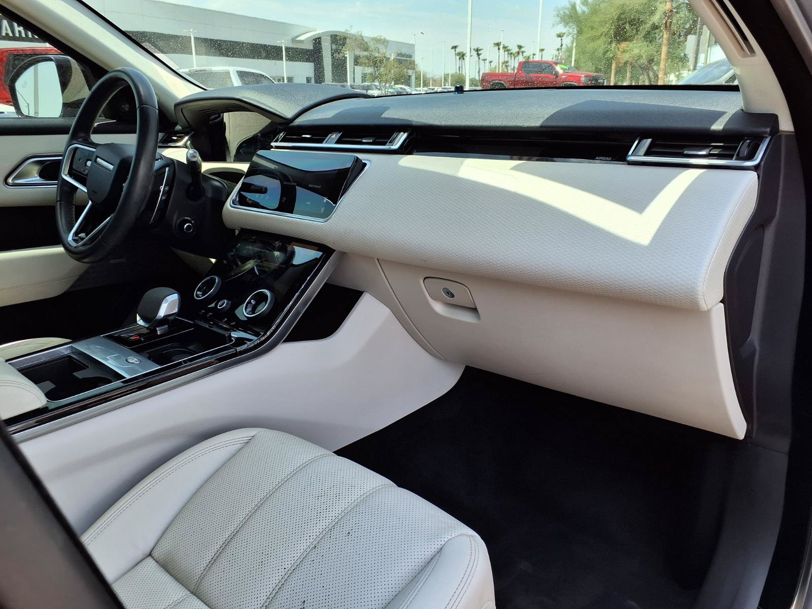 Used 2021 Land Rover Range Rover Velar S AWD/4WD image 11