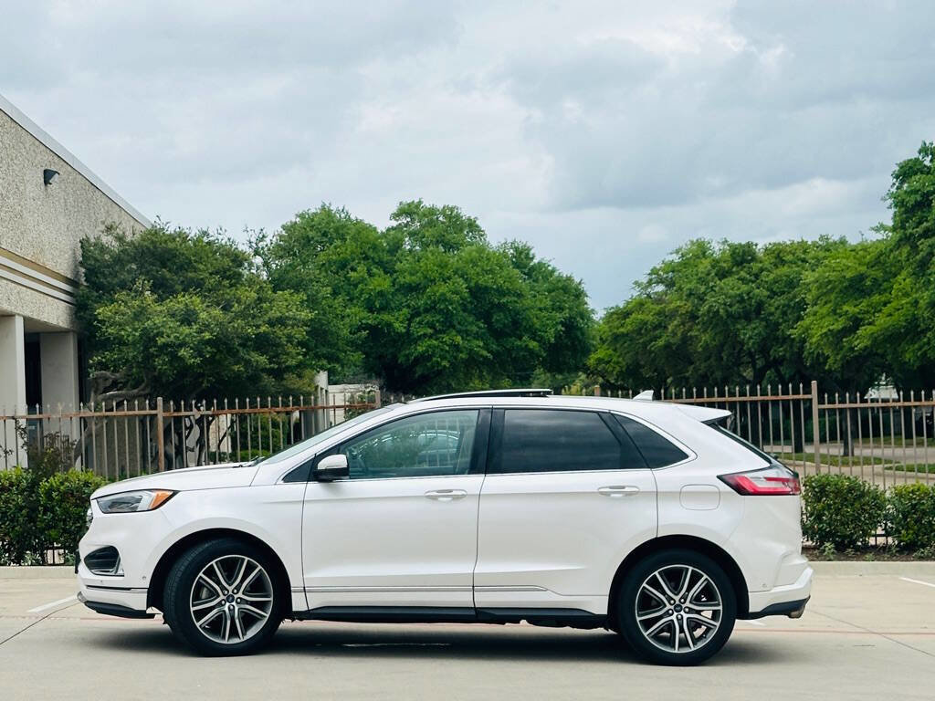 Used 2019 Ford Edge Titanium w/ Equipment Group 301A FWD image 5