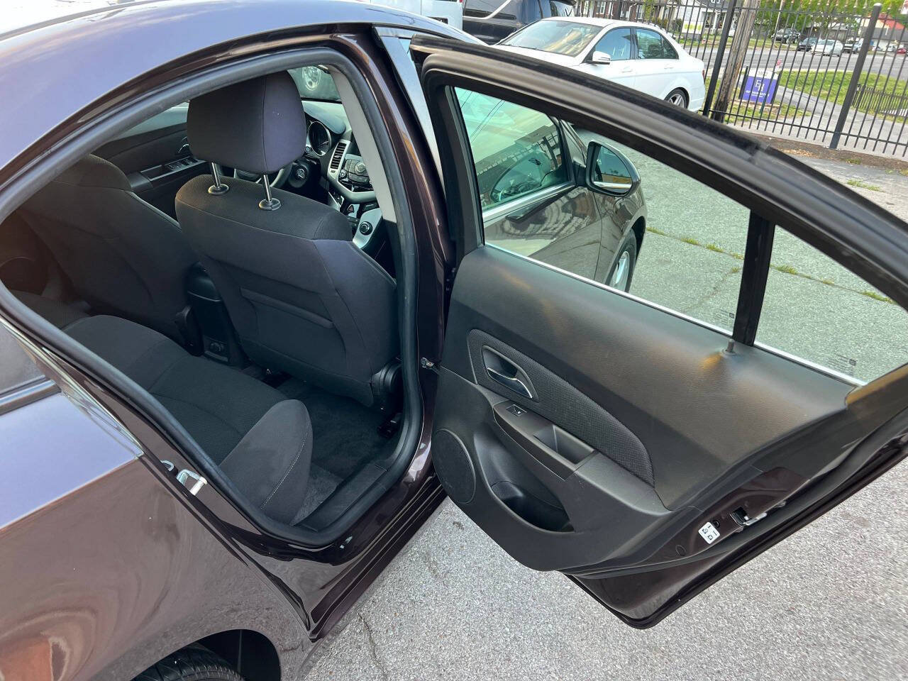 Used 2015 Chevrolet Cruze LT FWD image 21