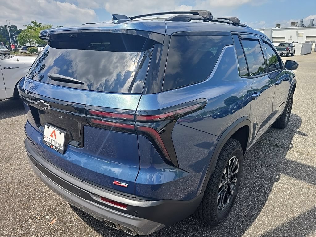 Used 2026 Chevrolet Traverse Z71 w/ Driver Confidence Package AWD/4WD image 5