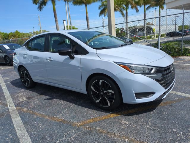 Used 2023 Nissan Versa SR w/ Trunk Package image 2