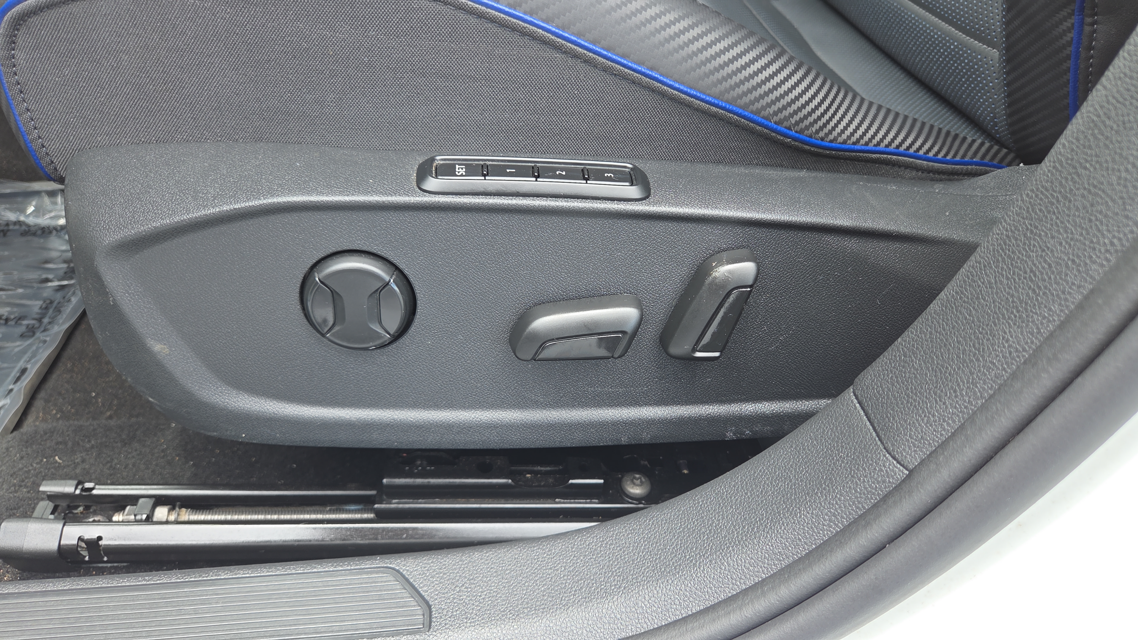 Used 2023 Volkswagen Golf 20th Anniversary Edition AWD/4WD image 10