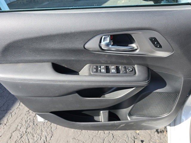 New 2026 Chrysler Pacifica Select image 9