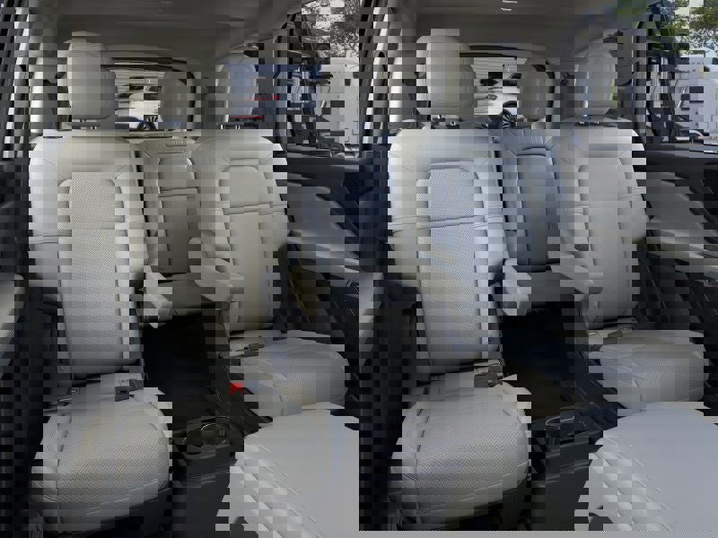 New 2026 Lincoln Aviator AWD image 11