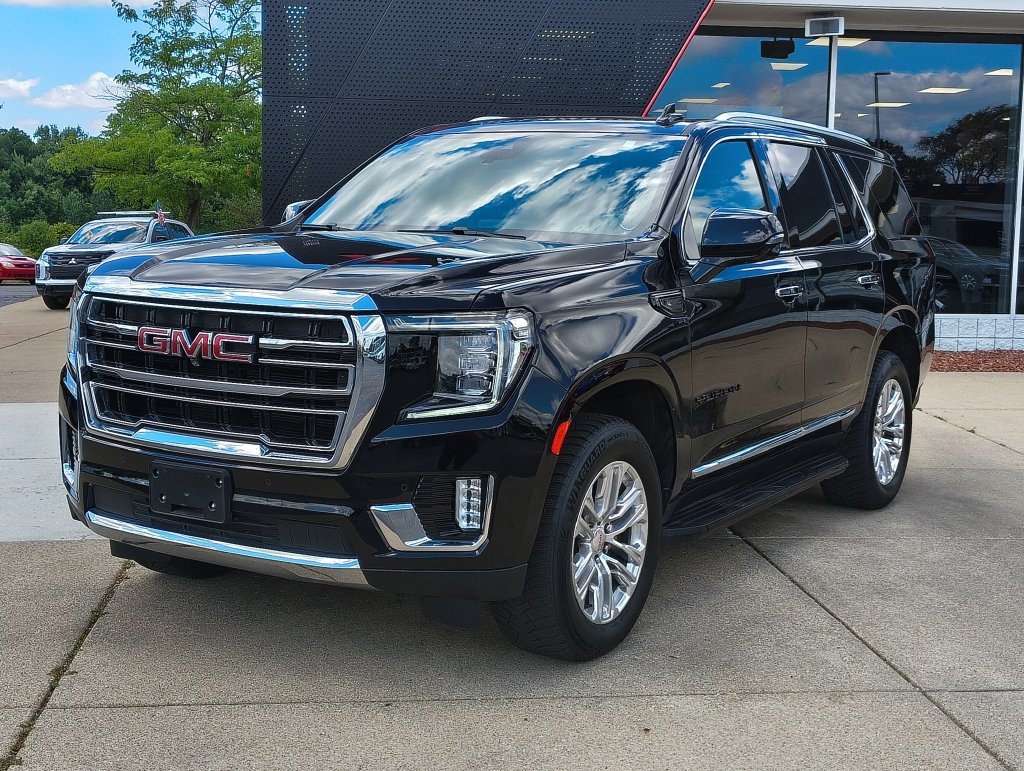 Used 2023 GMC Yukon SLT w/ SLT Luxury Package