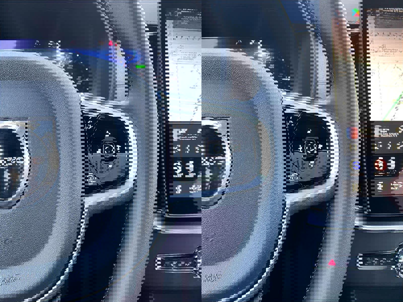 New 2026 Volvo XC90 T8 Ultra w/ Lounge Package image 18