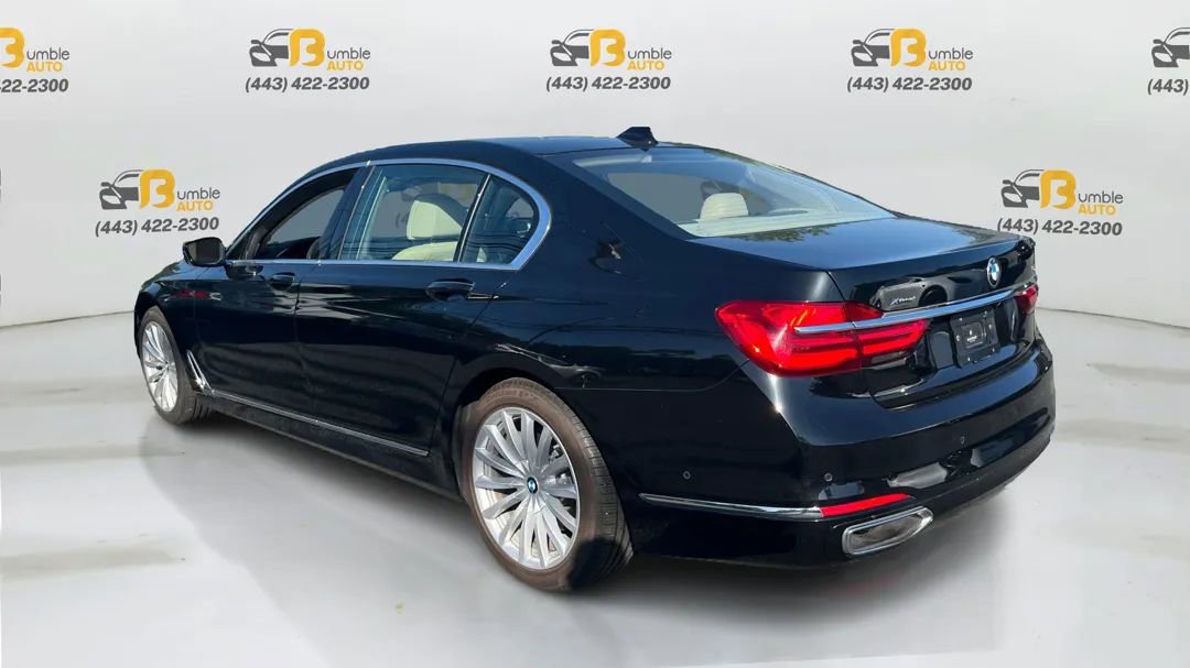 Used 2017 BMW 740i xDrive image 7