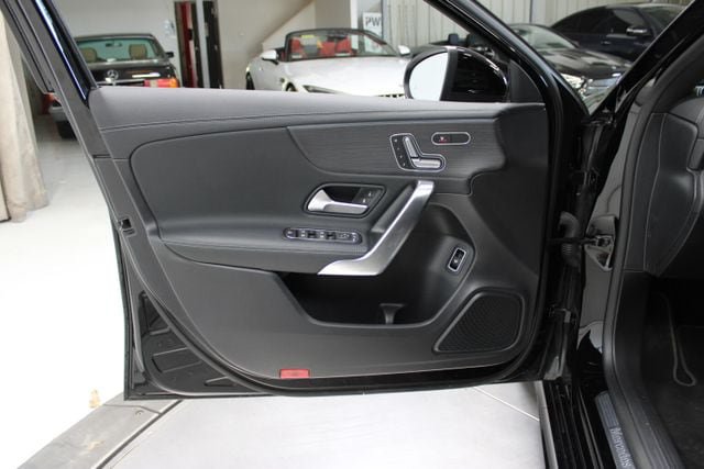 Used 2021 Mercedes-Benz A 220 image 32