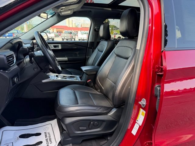 Certified 2023 Ford Explorer Limited w/ Equipment Group 301A AWD/4WD image 12
