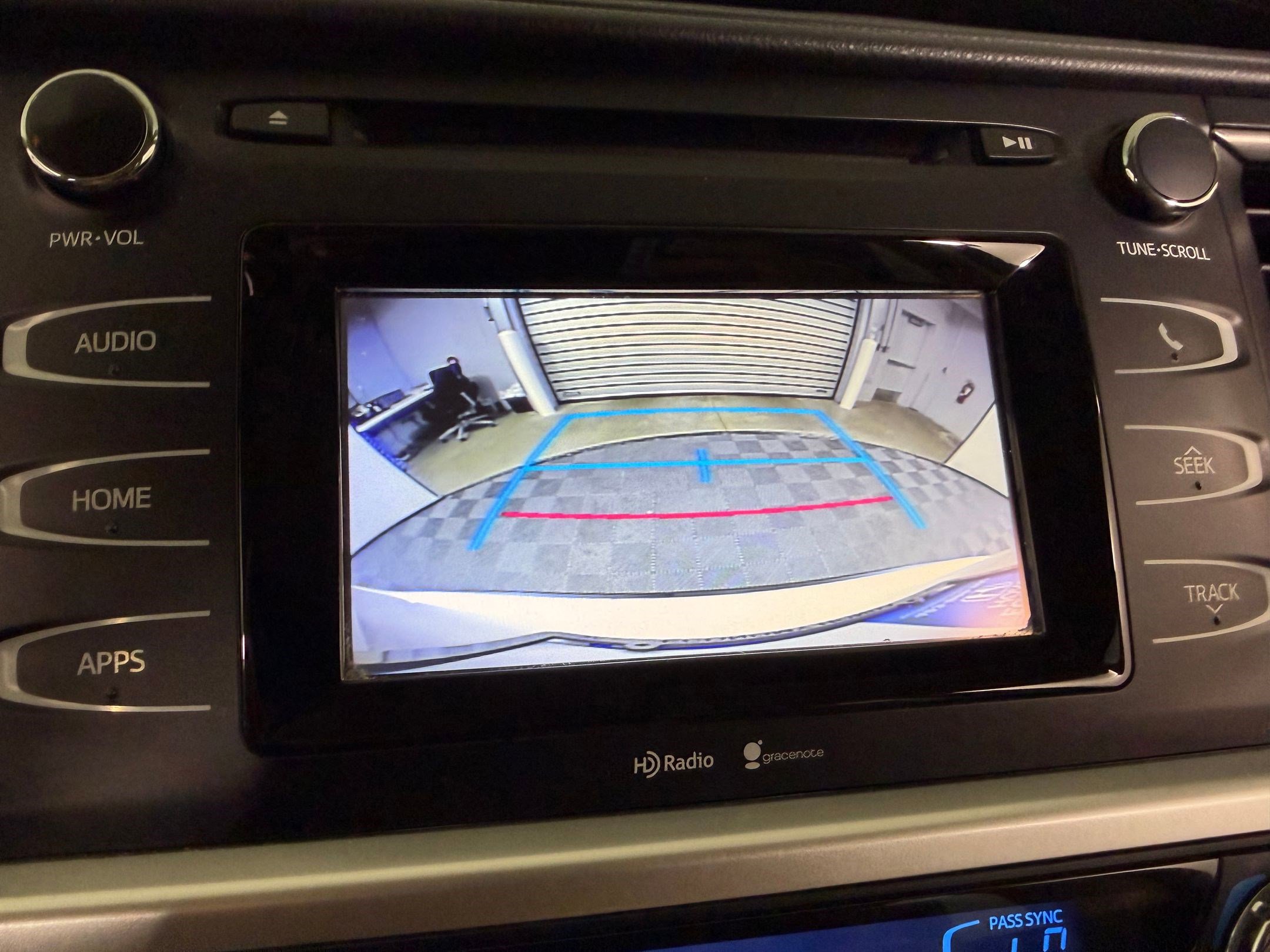 Used 2015 Toyota Highlander Plus FWD image 22