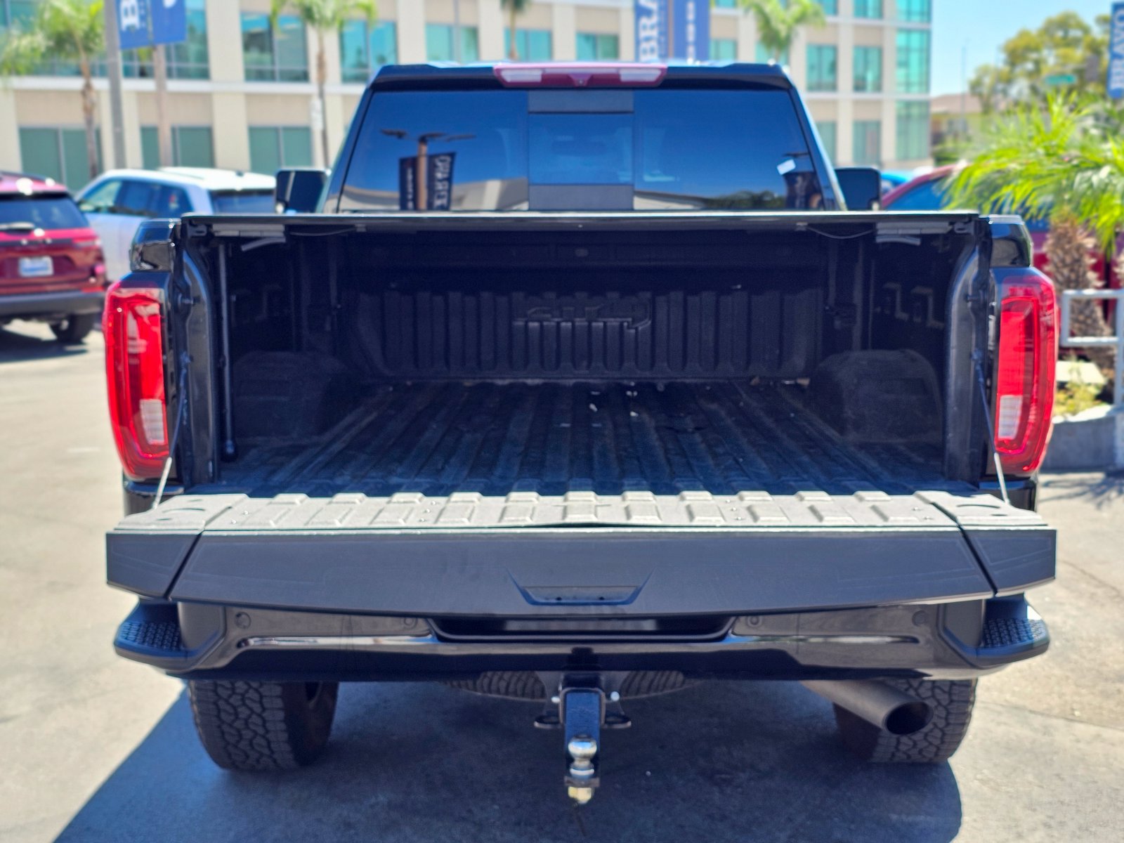 Used 2022 GMC Sierra 2500 AT4 w/ AT4 Preferred Package AWD/4WD image 10