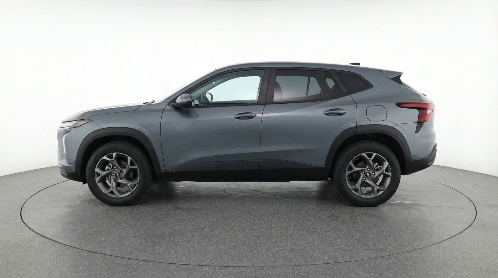 Used 2025 Chevrolet Trax LT w/ LT Convenience Package FWD image 5