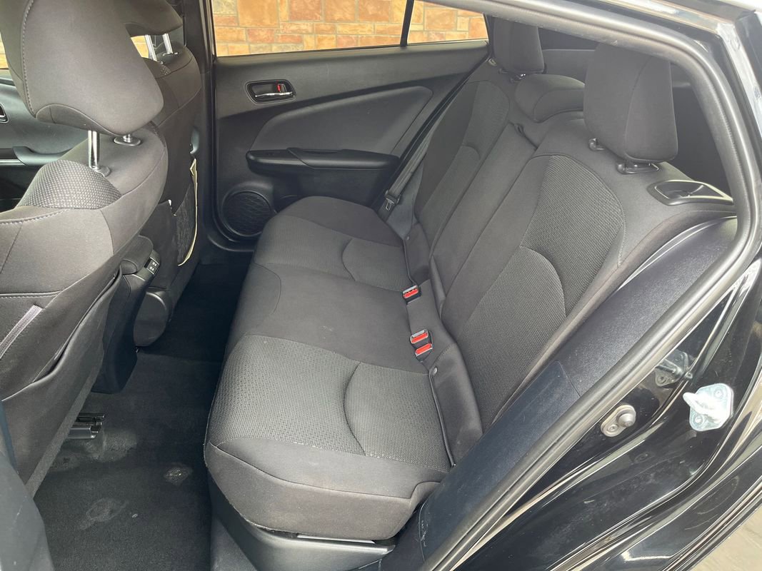 Used 2022 Toyota Prius LE image 16