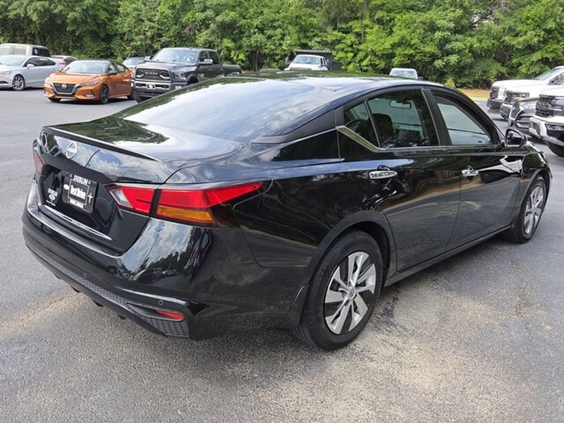 Used 2023 Nissan Altima 2.5 S FWD image 14