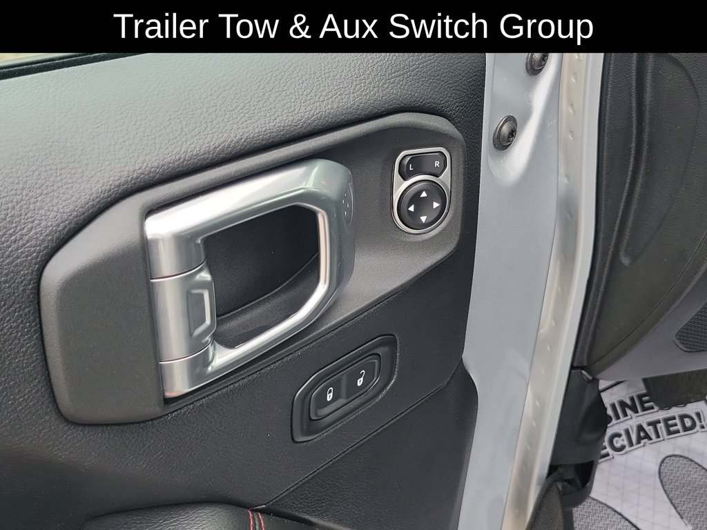 Used 2023 Jeep Wrangler Unlimited Rubicon AWD/4WD image 9