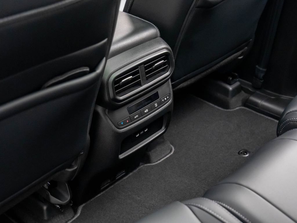 Used 2025 Honda Pilot Touring image 20