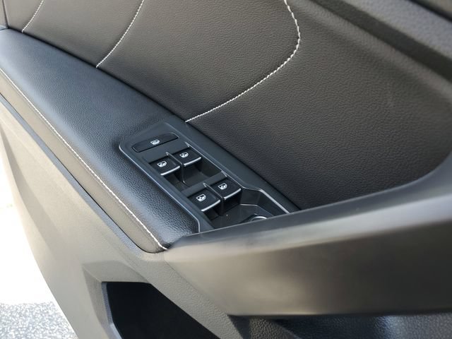 Certified 2023 Volkswagen Tiguan SEL R-Line AWD/4WD image 30