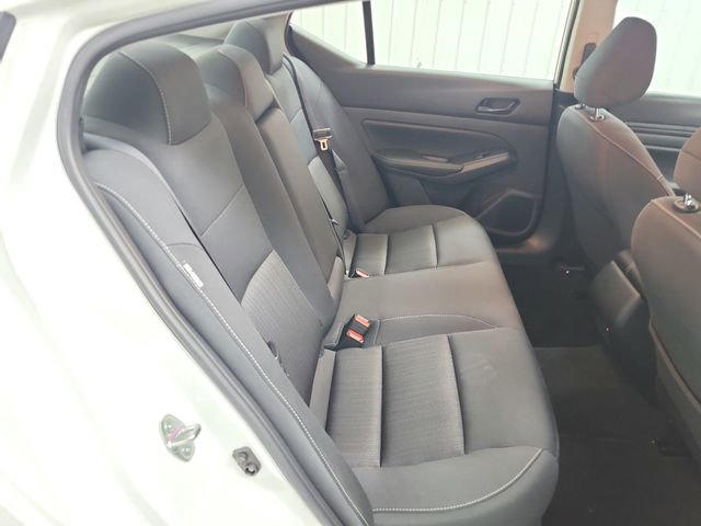 Used 2025 Nissan Altima 2.5 SV FWD image 33
