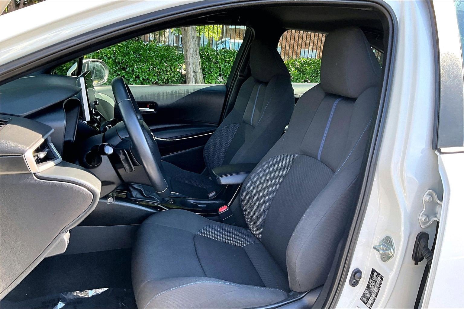 Used 2020 Toyota Corolla SE FWD image 23