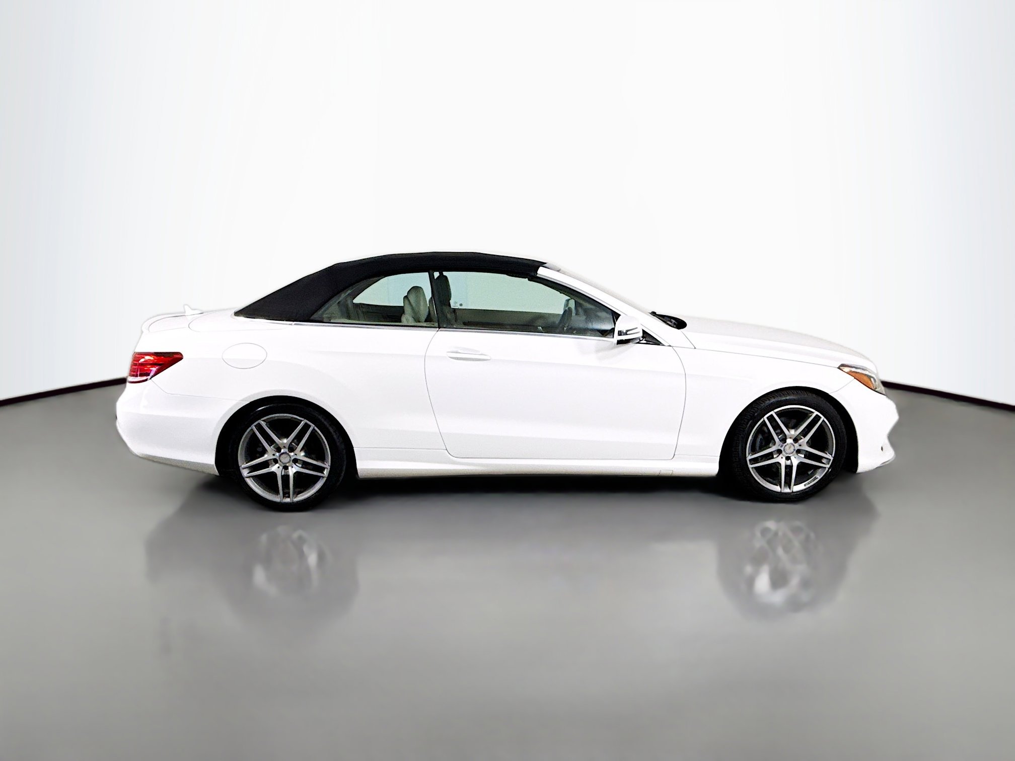 Used 2016 Mercedes-Benz E 400 Cabriolet image 11