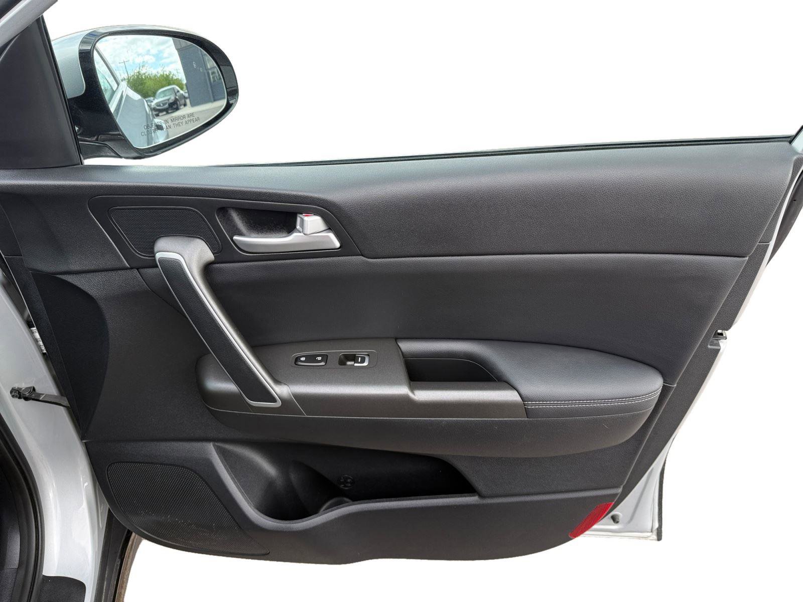 Used 2020 Kia Sportage S FWD image 23