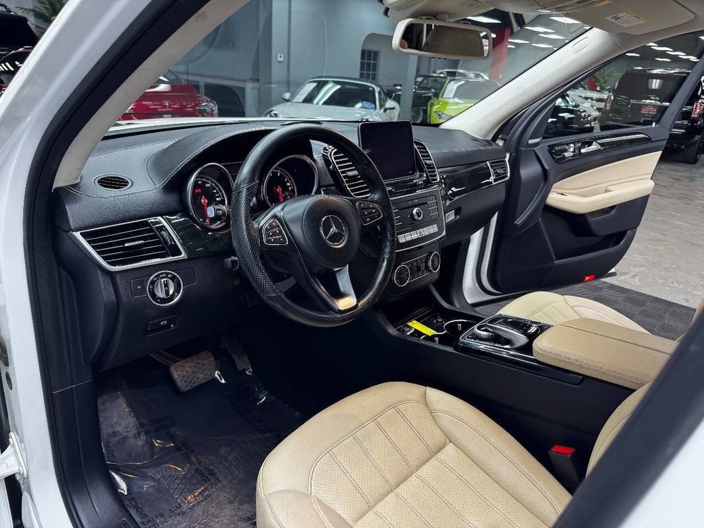 Used 2019 Mercedes-Benz GLS 450 4MATIC image 37