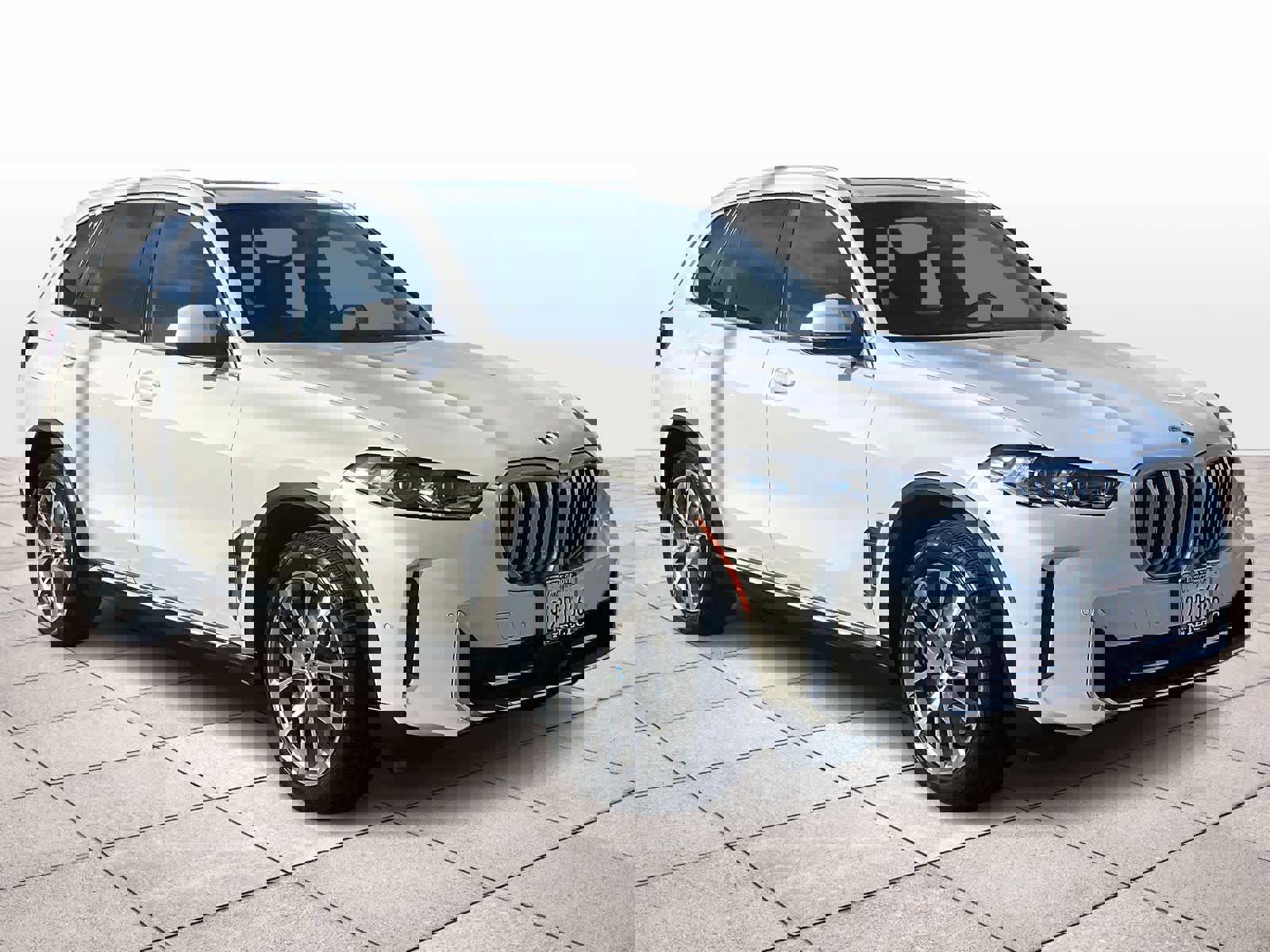 Used 2024 BMW X5 sDrive40i image 2