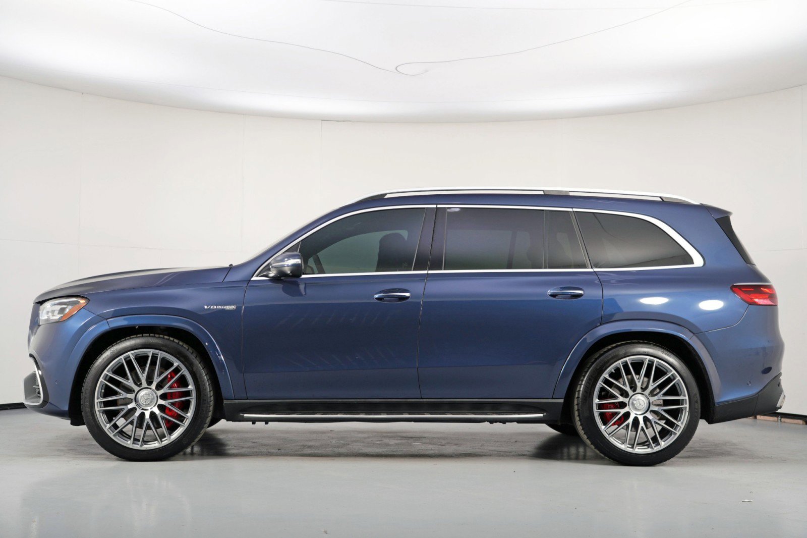 Used 2024 Mercedes-Benz GLS 63 AMG 4MATIC image 9