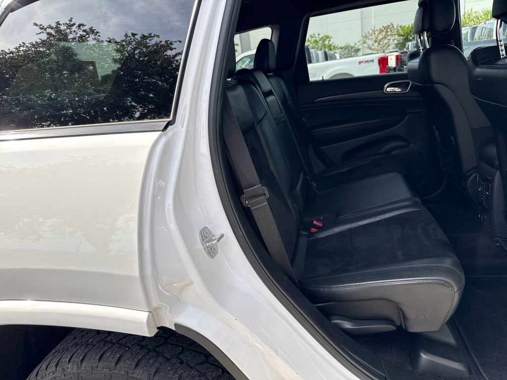 Used 2018 Jeep Grand Cherokee Altitude RWD image 25
