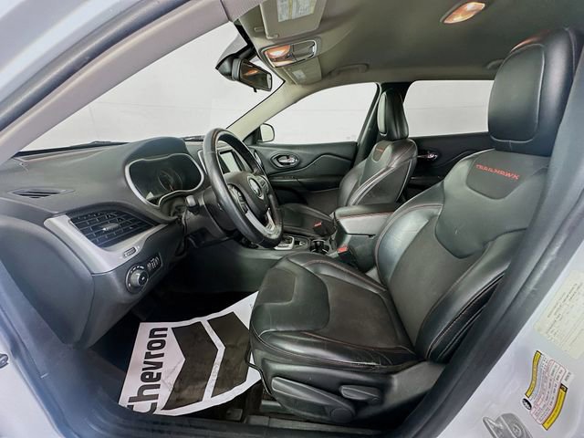 Used 2016 Jeep Cherokee Trailhawk w/ Cold Weather Group image 20