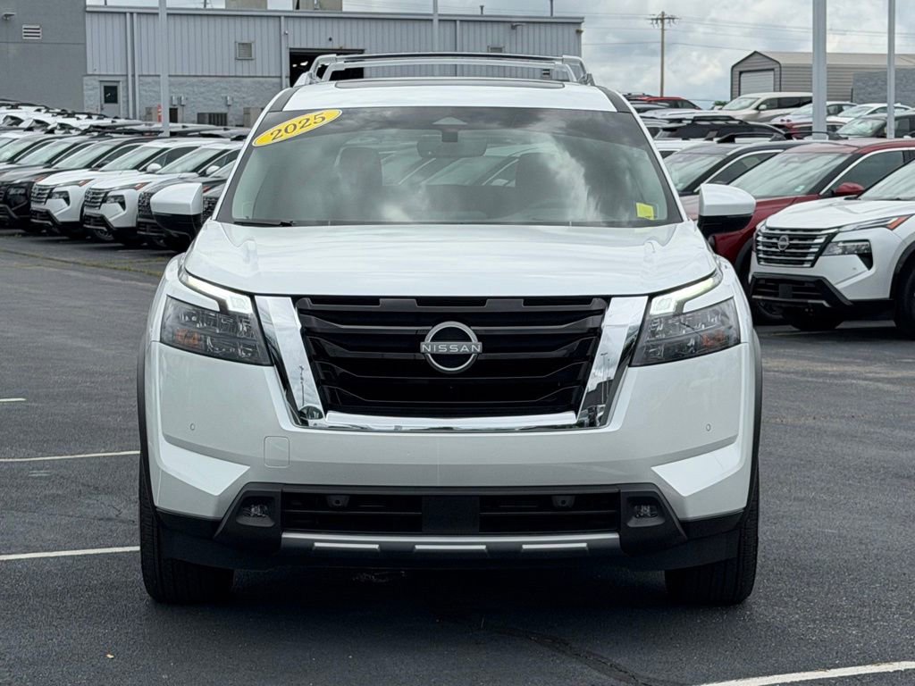 Used 2025 Nissan Pathfinder Platinum w/ Cargo Package FWD image 10