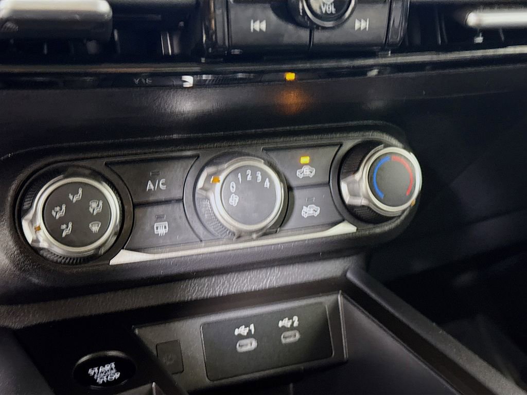 Certified 2025 Nissan Kicks SV image 8