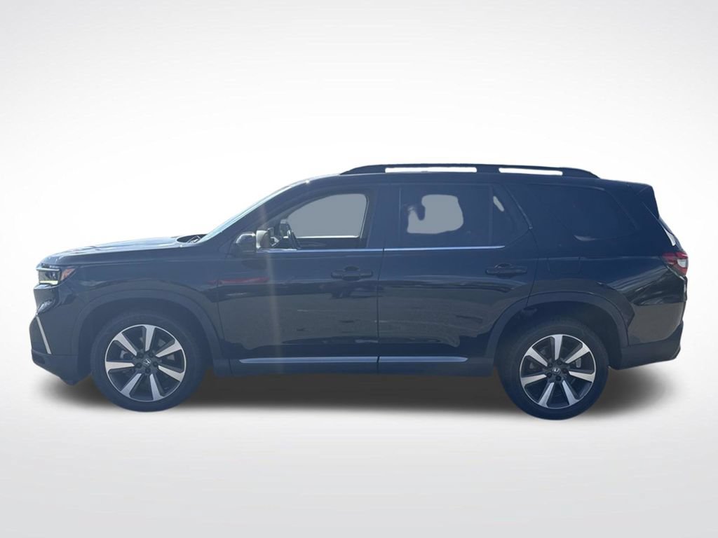 Used 2023 Honda Pilot Touring image 4