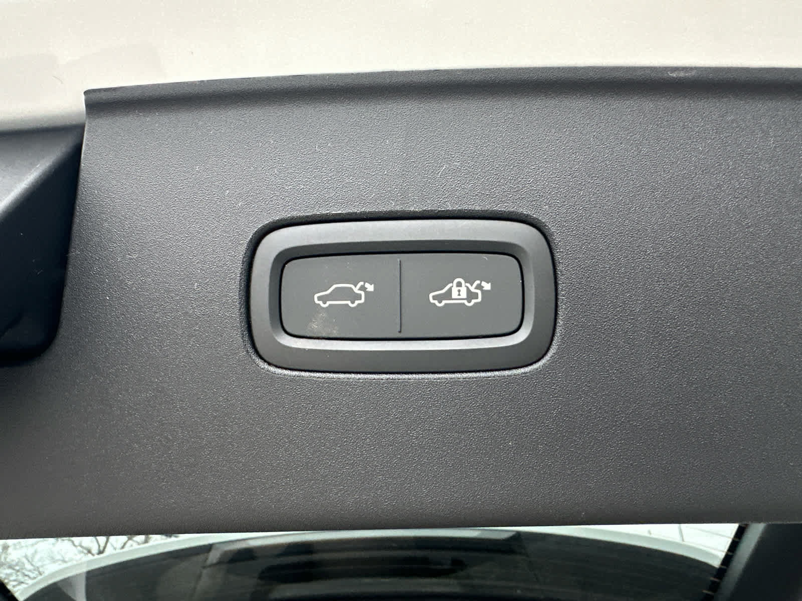 New 2026 Volvo EX90 Plus AWD/4WD image 43