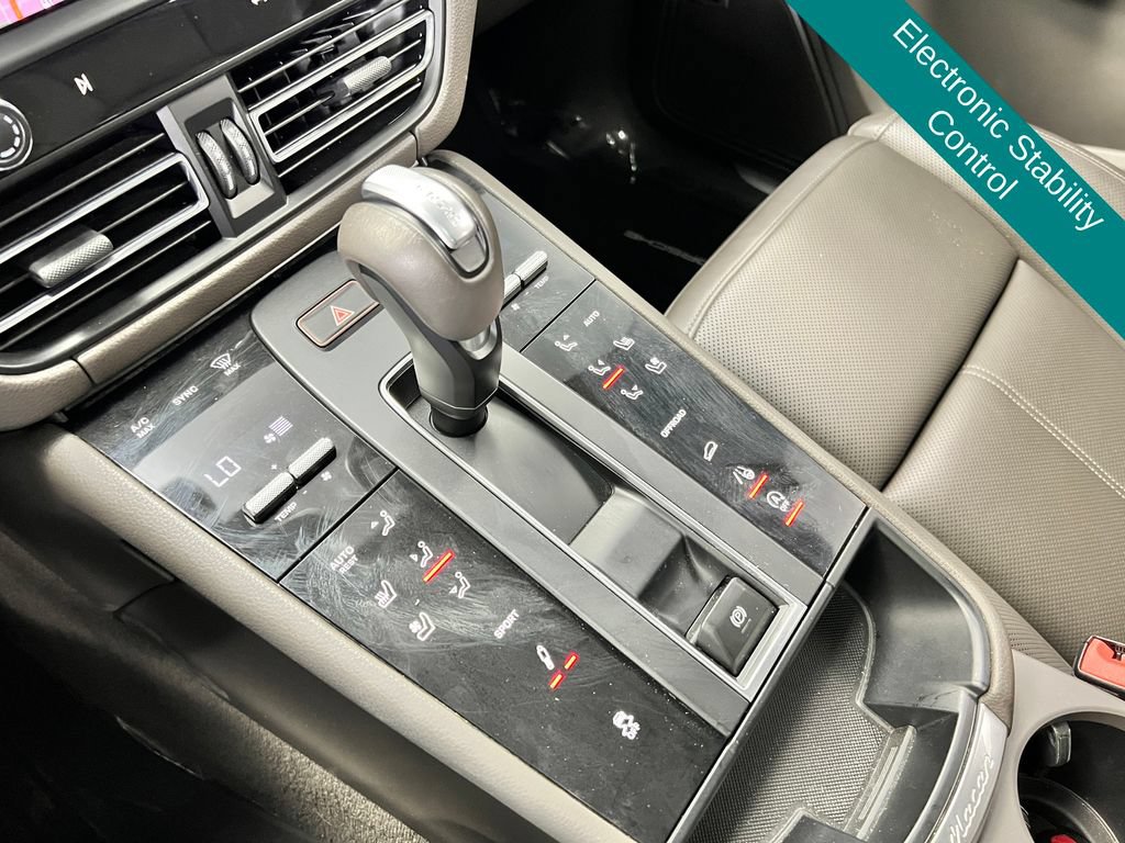 Used 2024 Porsche Macan S AWD/4WD image 13
