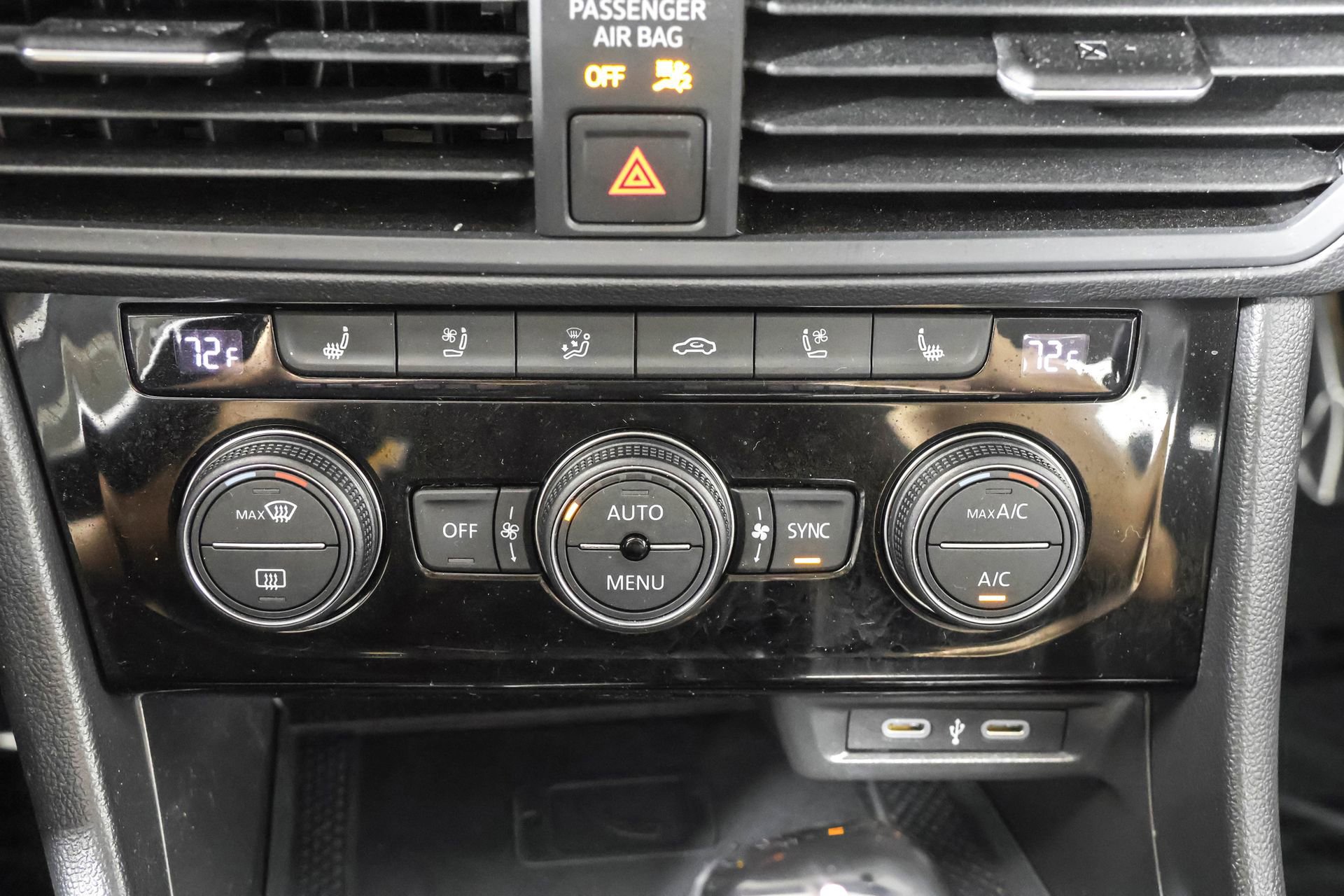 Used 2023 Volkswagen Jetta SEL image 31