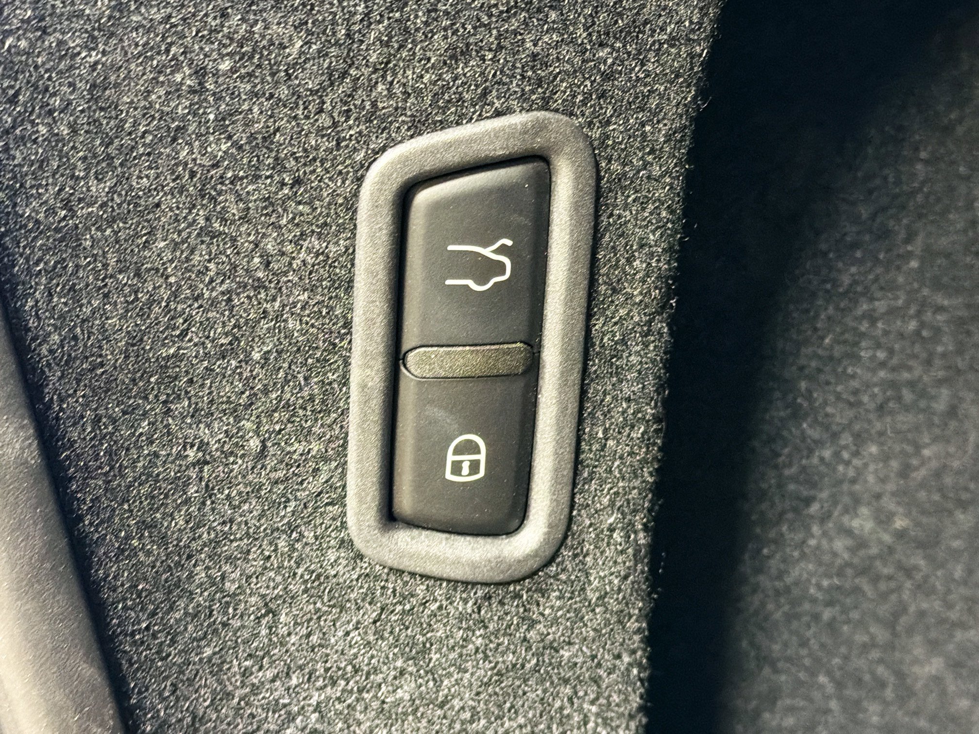 Used 2023 Maserati Levante GT image 14