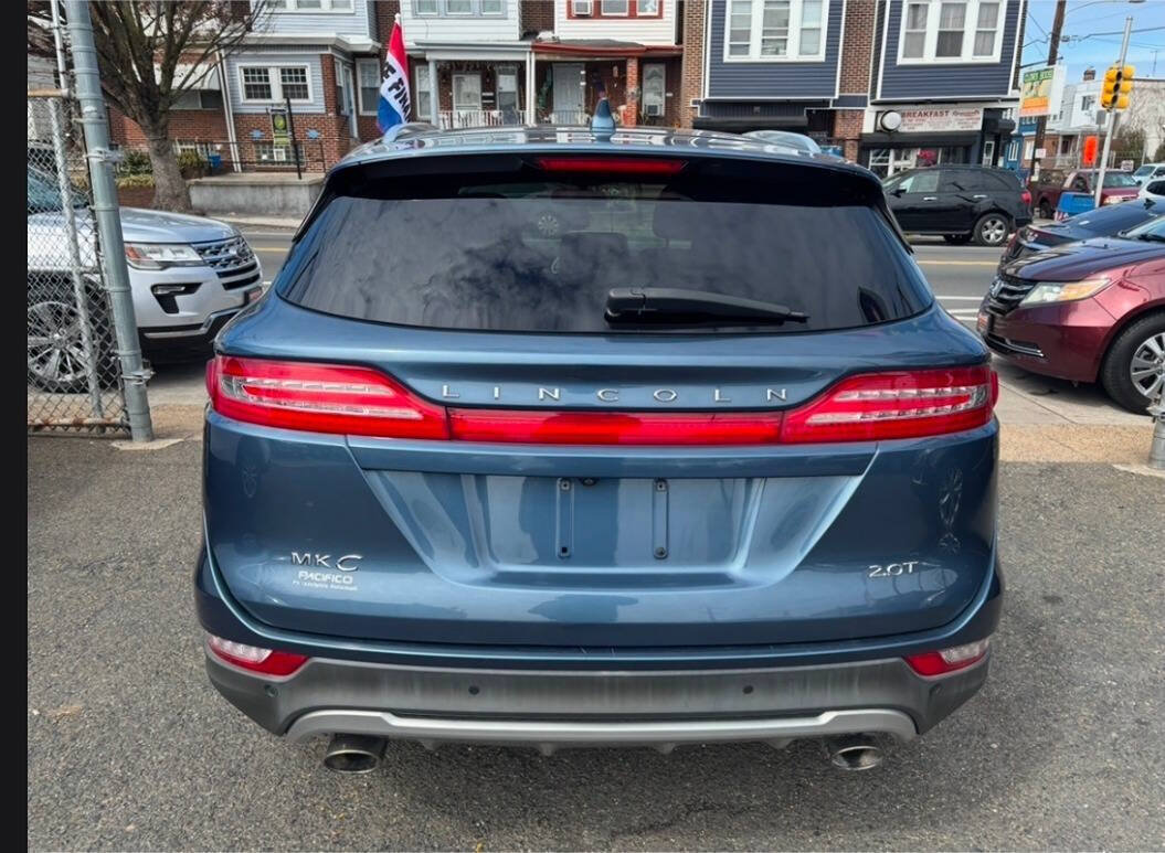 Used 2018 Lincoln MKC Premiere FWD image 4
