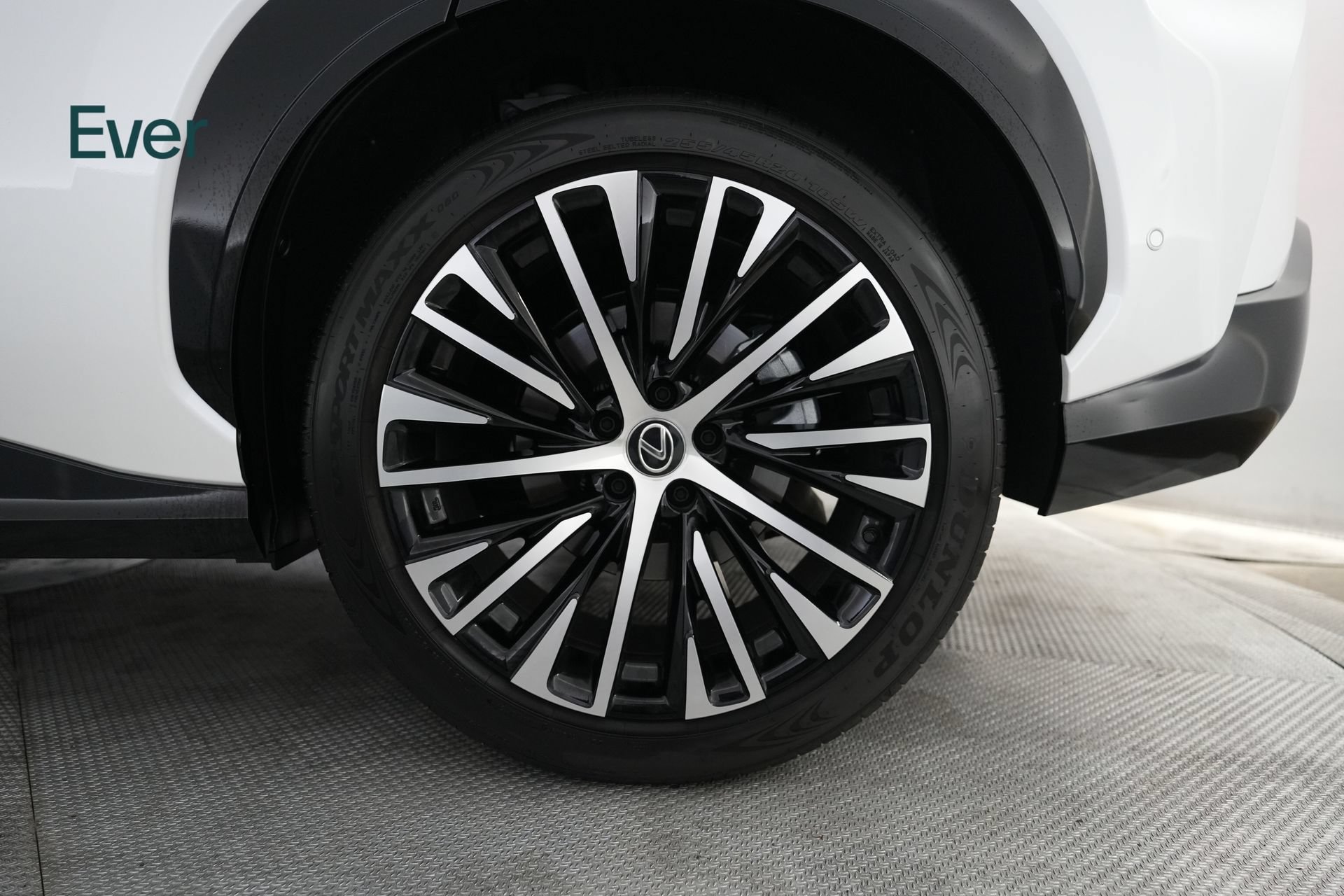 Used 2024 Lexus RZ 300e Premium FWD image 9