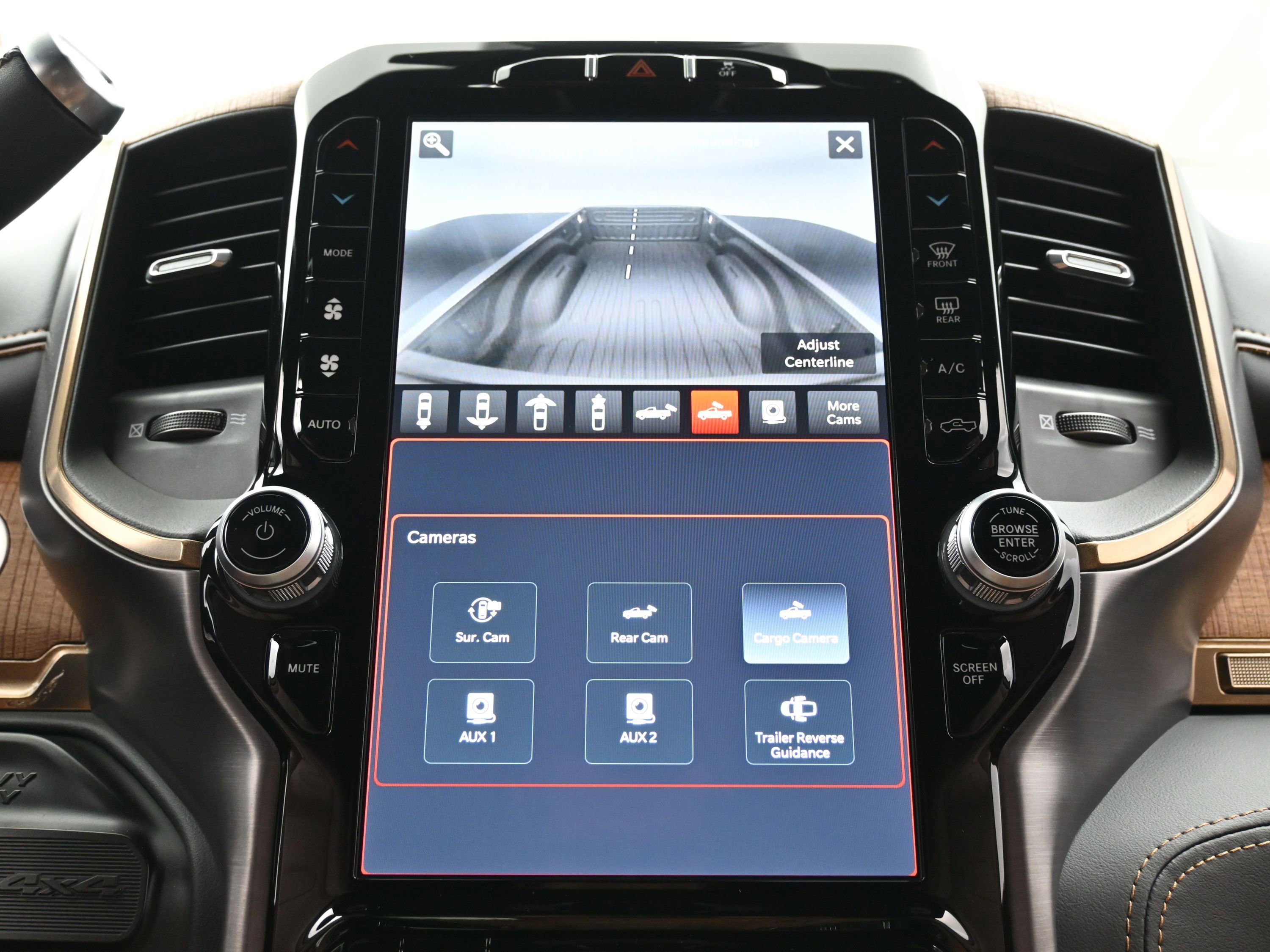 Used 2023 RAM 2500 Limited image 32