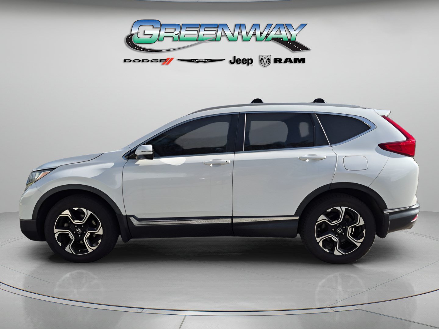 Used 2019 Honda CR-V Touring image 2