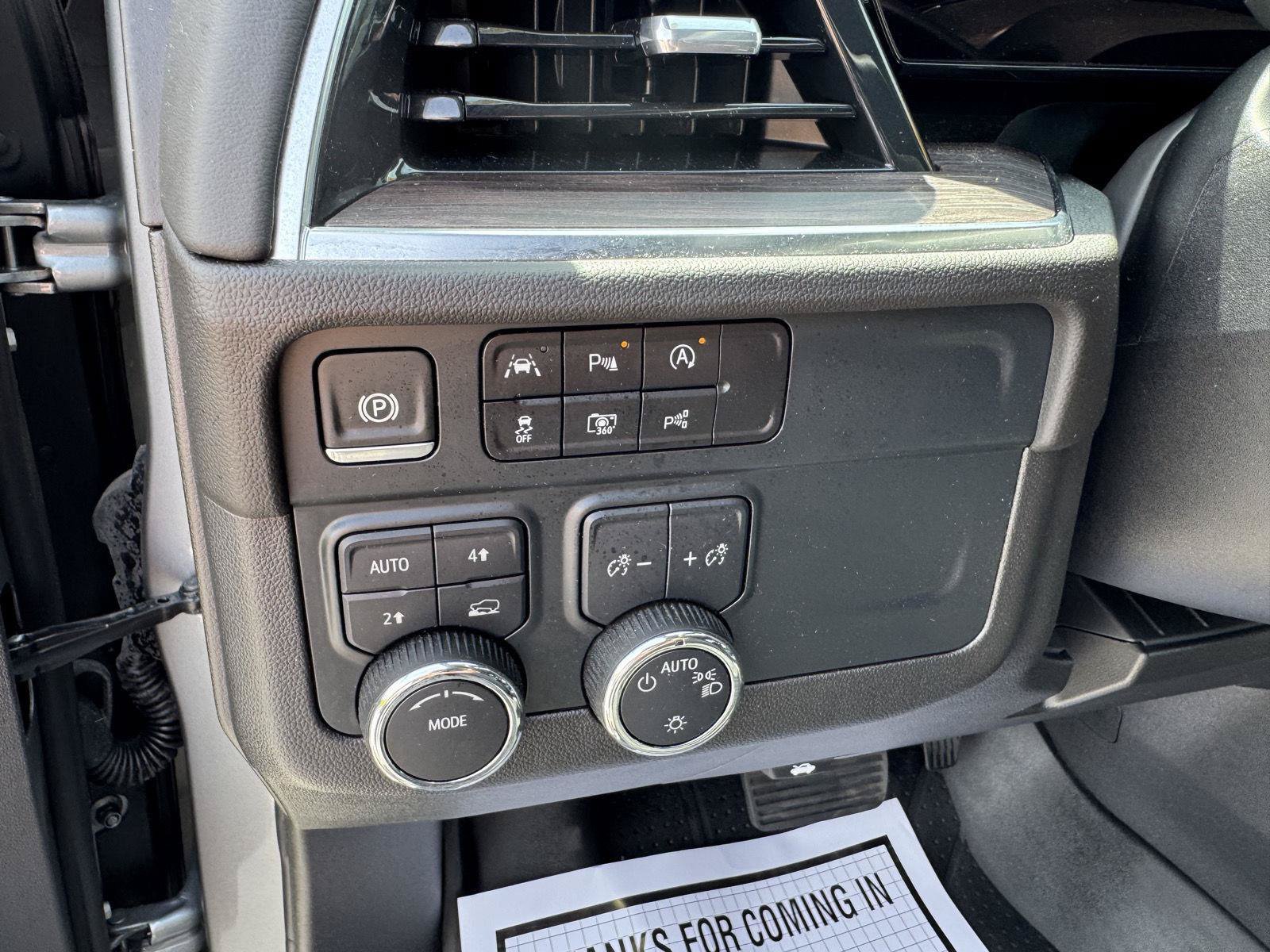 Used 2025 Chevrolet Suburban LS AWD/4WD image 28