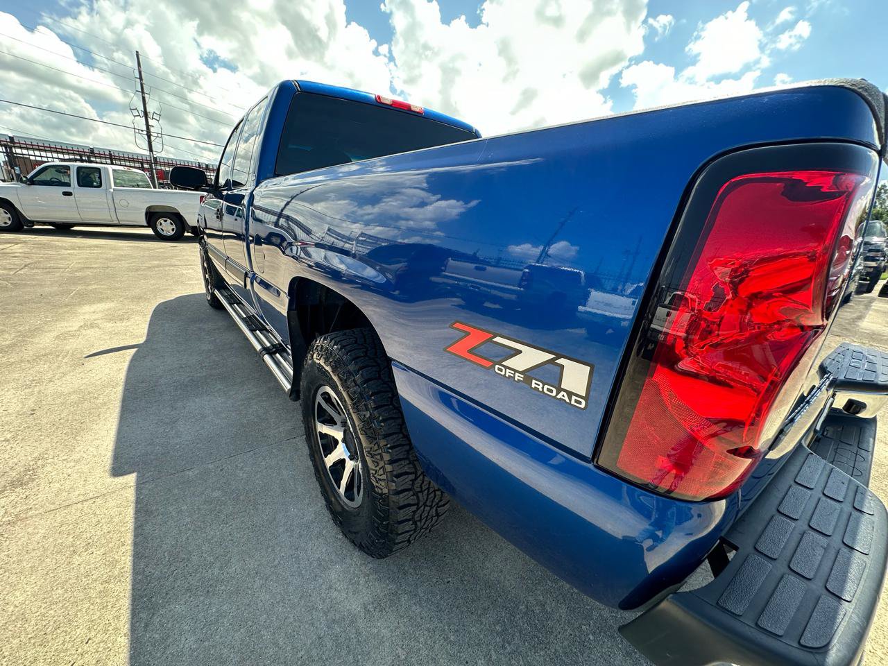 Used 2003 Chevrolet Silverado 1500 LS w/ Off-Road Package AWD/4WD image 32