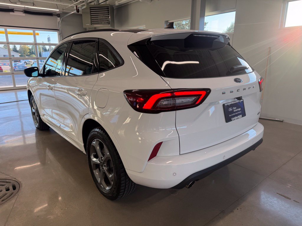 Certified 2023 Ford Escape ST-Line w/ Equipment Group 301A AWD/4WD image 6