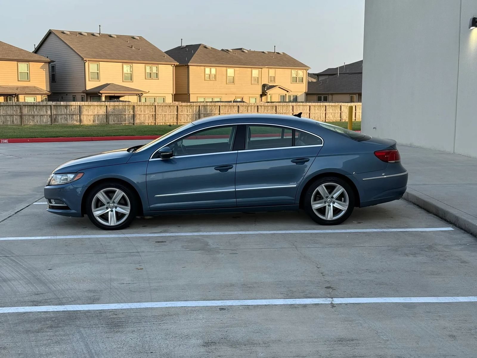 Used 2017 Volkswagen CC Sport FWD image 4